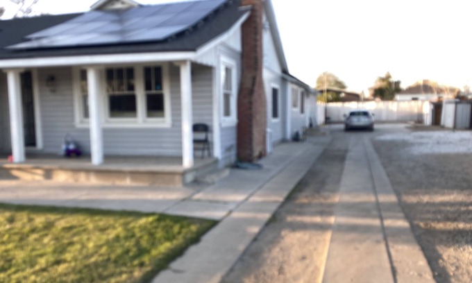 Oildale Bed & Breakfast | 2.5 hours to Disneyland and Ski Resorts. We do catering for parties 45 people 4h