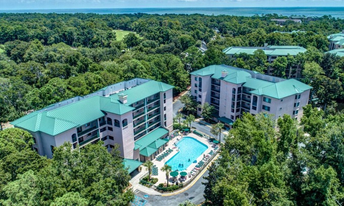 Mundelein Hotel | 2 Affordable Units Near Vernon Hills and Shopping Center | Pets are Allowed