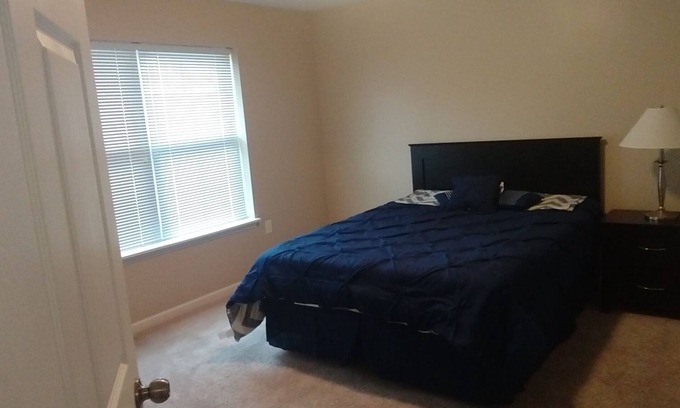 Northeast South Bend Apartment | 2 bd 2 bath Furnished Suite 1 mile from Notre Dame