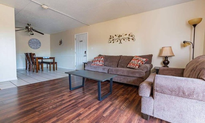 East Ridge Apartment | 2-bed, 2-bath apartment living experience