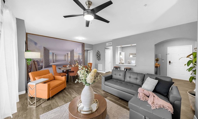 Tampa Apartment | 2-Bed/2-Bath Tampa Apartment: Comfort Meets Convenience for Corporate Travelers