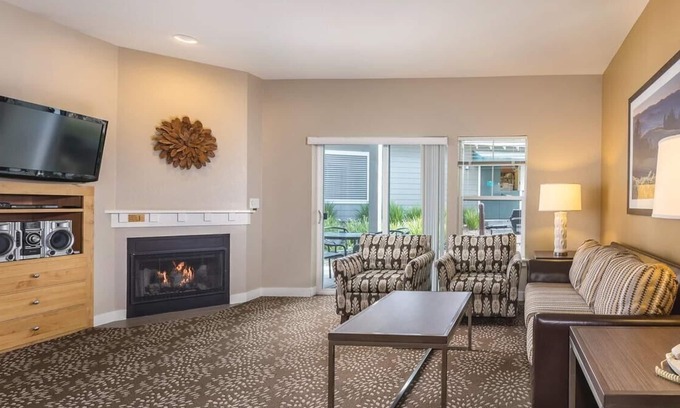 Windsor Resort | 2 BED 2 BATH UNIT IN WINDSOR, CA - A Superb Sonoma County Stay