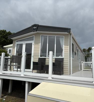 Hamworthy Other | 2 Bed, 2 Bathroom, modern Caravan with Sea views!