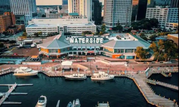 Downtown Apartment | 2 BED - Amazing Waterfront Apt w/cityview