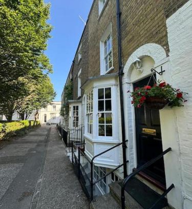 Ramsgate House | 2 Bed Georgian cottage, Ramsgate