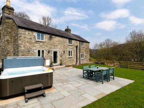 Llannefydd House | 2 Bed in Abergele 88974