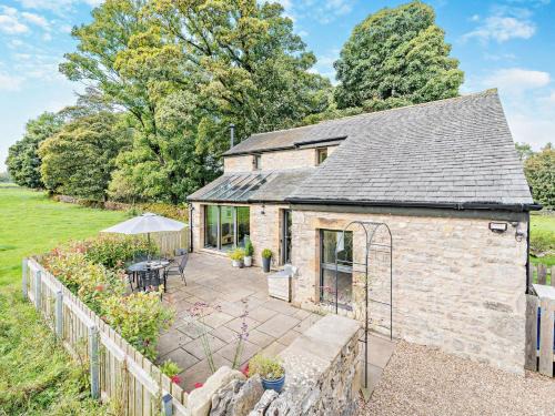 Kirkby Lonsdale House | 2 Bed in Kirkby Lonsdale SZ093