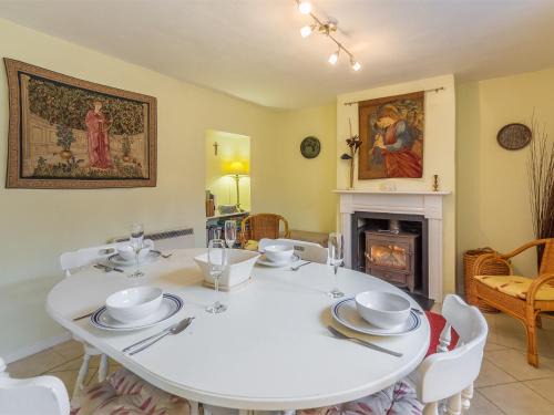 Little Walsingham House | 2 Bed in Little Walsingham KT158