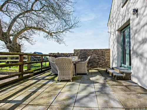 Narberth House | 2 Bed in Narberth 72864