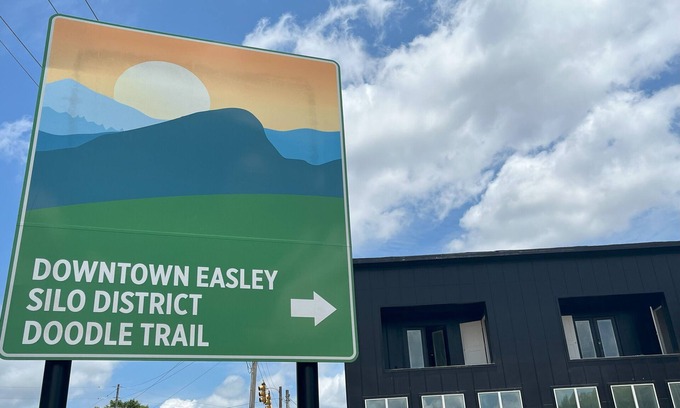 Easley House | 2 bed - pink paradise near Easley SC Silos, Downtown Greenville/Clemson Tigers