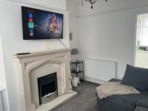 Liverpool House | 2 Bed Property with parking