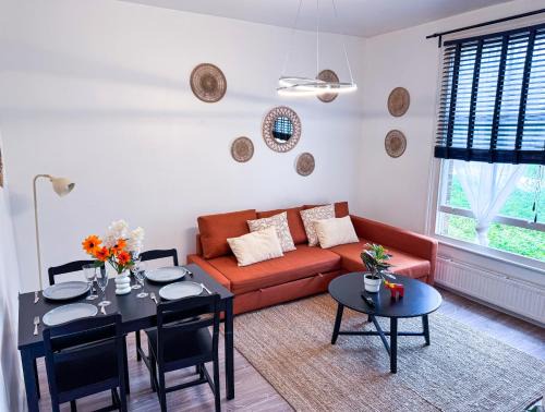 Brownswood Apartment | 2 Bed - Self Check-In - Free WiFi - Sleeps 6 - Finsbury Park - AFC
