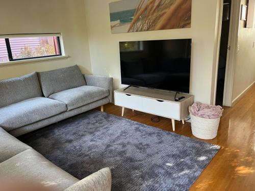 Preston Beach Apartment | 2 bed self-contained Beach Shack