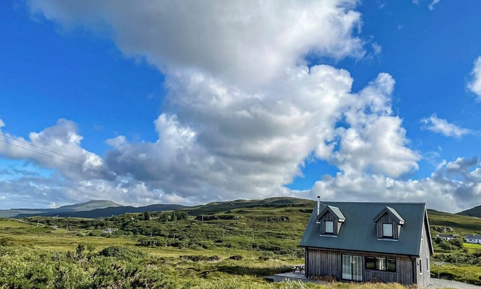 Colbost Cottage | 2 bedroom accommodation in Husabost, near Dunvegan