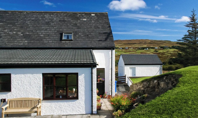 Colbost Cottage | 2 bedroom accommodation in Glendale, Near Dunvegan