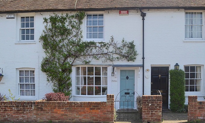 Broad Oak Cottage | 2 bedroom accommodation in Fordwich, near Canterbury