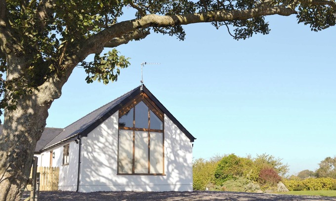 Llanfachraeth Cottage | 2 bedroom accommodation in Llanfachraeth, near Holyhead