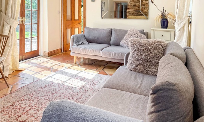 Westmarsh Cottage | 2 bedroom accommodation in Staple, near Wingham