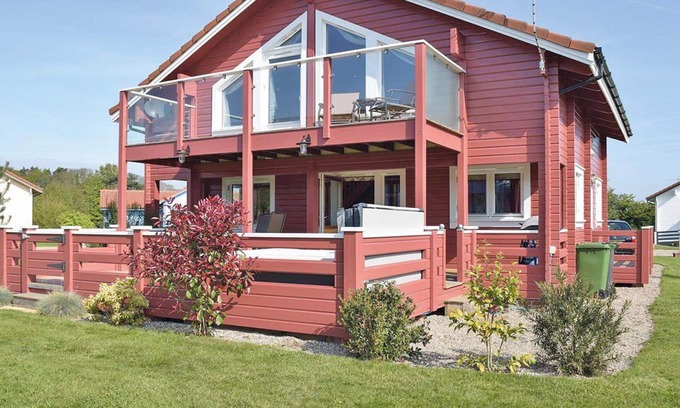 Hopton Cabin | 2 bedroom accommodation in Fritton