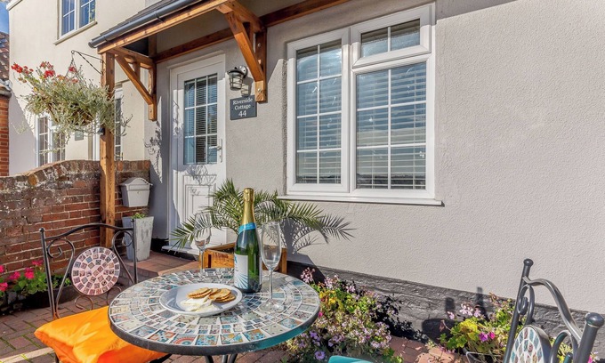 Reedham Cottage | 2 bedroom accommodation in Reedham