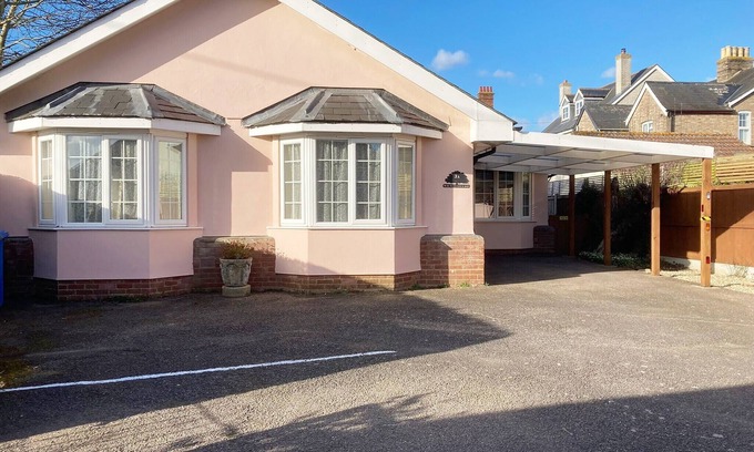 Sudbury Cottage | 2 bedroom accommodation in Long Melford, near Sudbury
