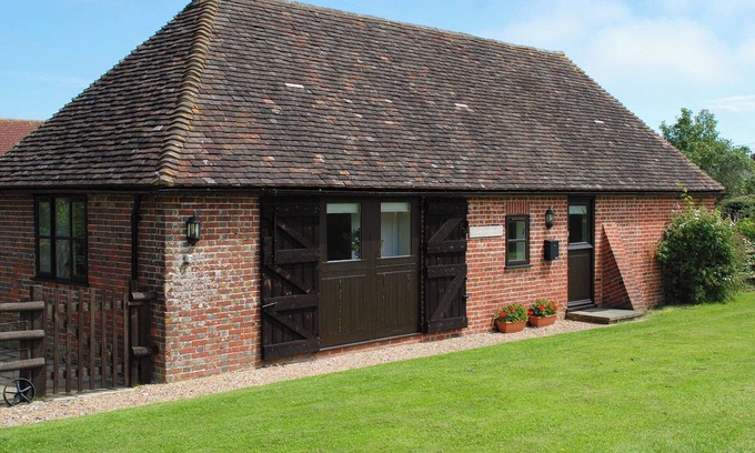 Bilting Cottage | 2 bedroom accommodation in Bodsham, near Canterbury