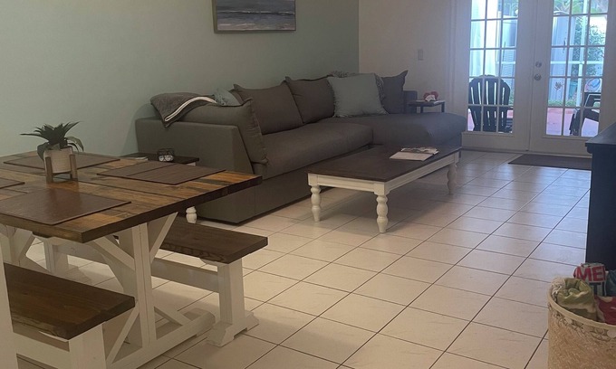 Safety Harbor Villa | 2-bedroom ADORABLE & COMFY Villa in charming Safety Harbor, close to water