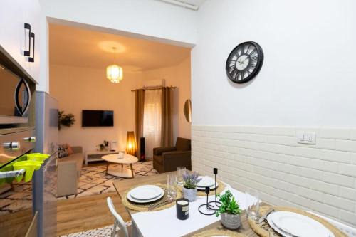 Garden City Apartment | 2 bedroom apartement in the center of cairo
