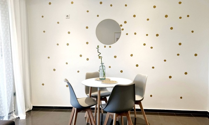 Luenen Apartment | 2-bedroom apartment I kitchen I balcony I WiFi I Prime I gaming I parking spot