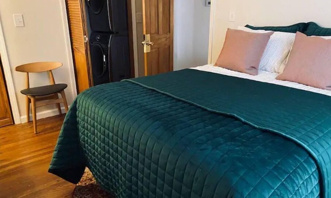 Grand Traverse District Apartment | 2 Bedroom Apartment in Downtown Flint.