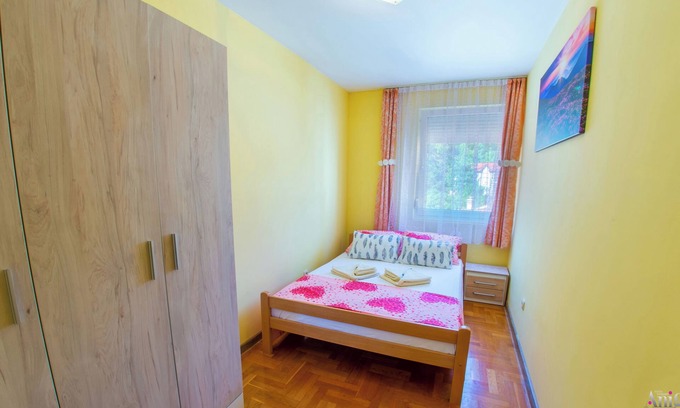 Mostar Apartment | 2-bedroom apartment in lovely Mostar with WiFi, AC
