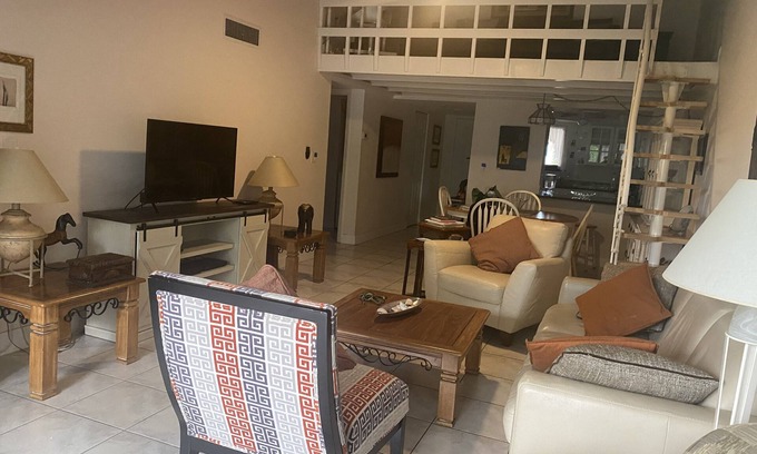 Fort Pierce House | 2 bedroom apartment with loft on the beach