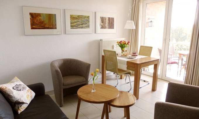 Zinnowitz Apartment | 2 bedroom apt. 36 sqm swimming pool u. Sauna about 8 minutes walk z. Beach Wi-Fi