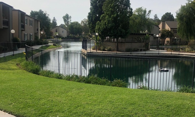 Valencia Condo | 2 bedroom Condo near 5 fwy. Valencia, Magic Mountain and College of the Canyons.