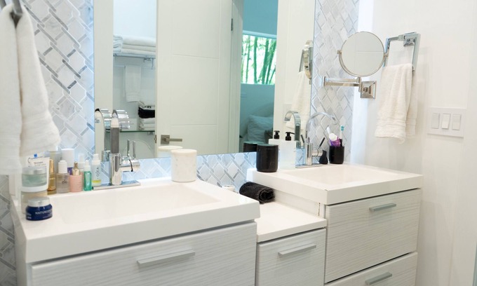 Miami Shores House | 2-bedroom house in beautiful El Portal with huge backyard