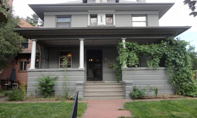 Congress Park Apartment | 2-Bedroom in the Heart of Denver
