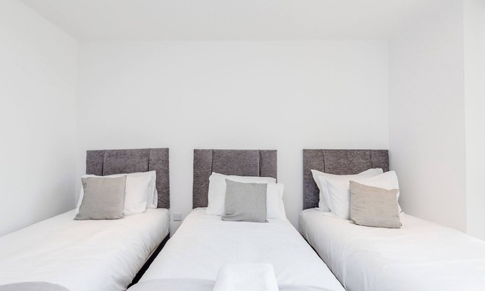 Docklands Apartment | 2-Bedroom Luxury Apartments near Excel London