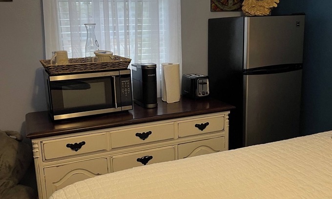 Waycross Apartment | 2-bedroom studio in wonderful Waycross with AC, WiFi. Very quiet and screen .