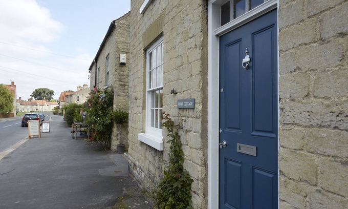 Hovingham Cottage | 2 bedroomed Cottage. Pet Friendly