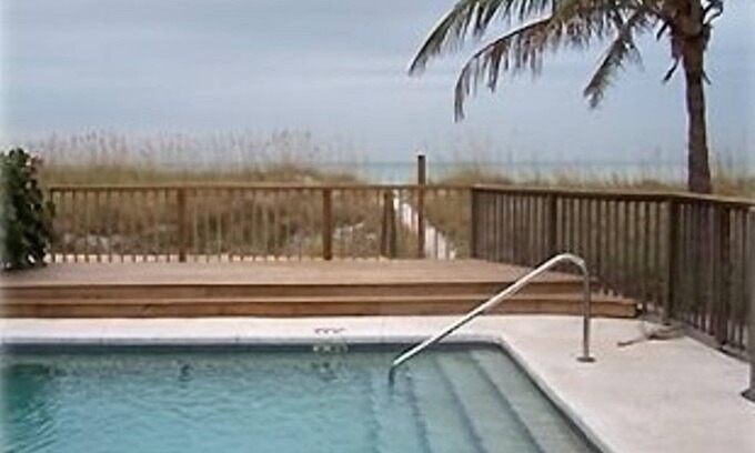 Indian Rocks Beach Cottage | 2-br Beachside Cottage with Pool