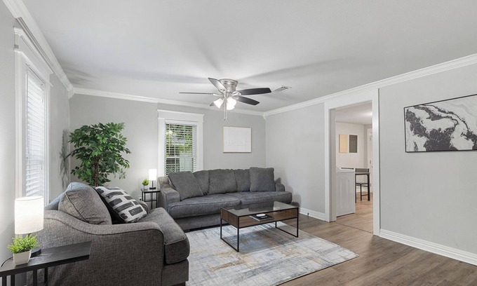 Conway House | 2 BR Cozy and Stylish Home