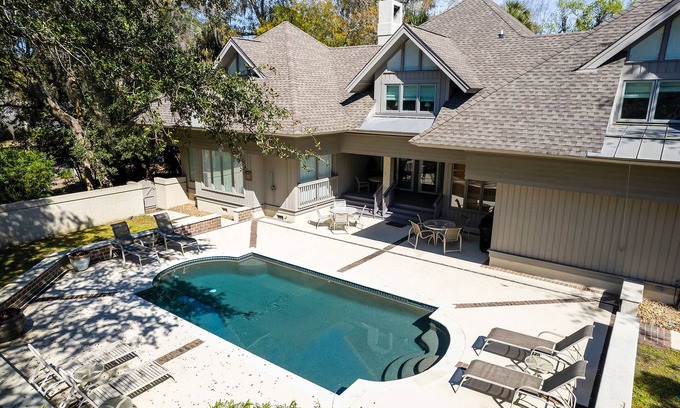 Oceanside House | 2 Duck Hawk - Sea Pines just a Short Walk to the Beach & Private Pool