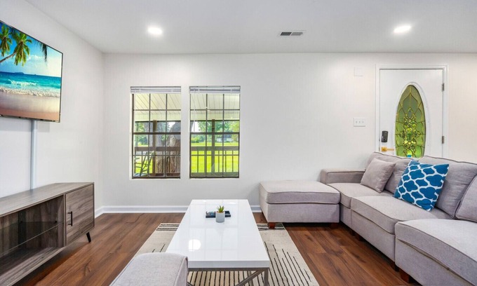 Belle Mina House | 2 Fishing Ponds, 5 Acres of Privacy | Remodeled Hideaway