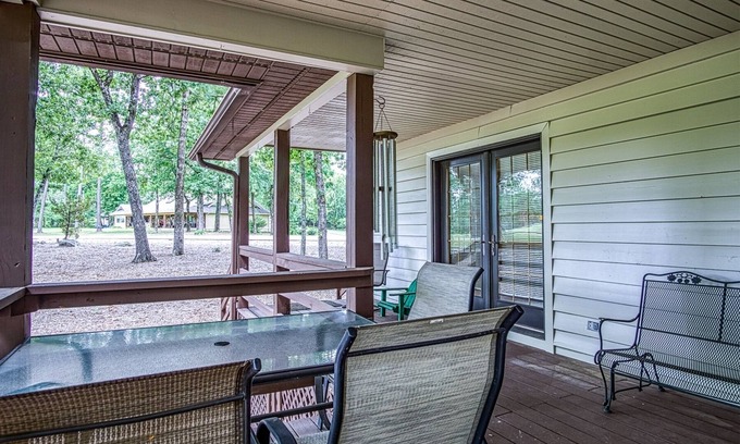 Hot Springs Village House | 2 Granada Way - HDTV, WIFI. A large, spacious luxury golf front home on Diamante