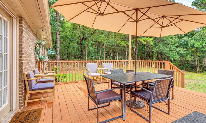 Daphne House | 2 Mi to Bay + Beaches: Home w/Gazebo in Daphne