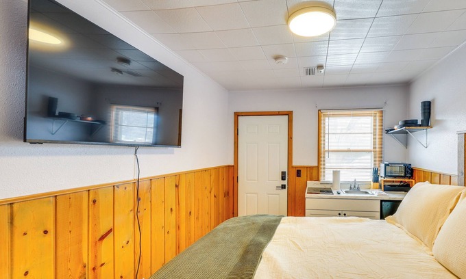 Spearfish Apartment | 2 Mi to Black Hills Nat’l Forest: Convenient Pad!