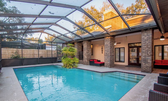 Temple Crest House | 2 Mi to Busch Gardens: Retreat in Scenic Community