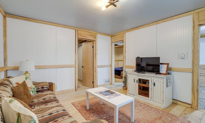 Casper Apartment | 2 Mi to Dtwn: Pet-Friendly Casper Apt!