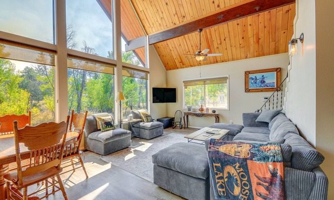 Prescott Cabin | < 2 Mi to Dtwn: Prescott Cabin w/Furnished Deck