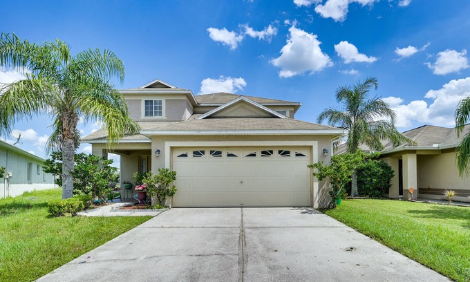 Wesley Chapel South House | 2 Mi to Epperson Lagoon: Home w/Private Yard